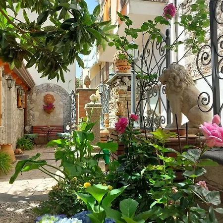Giardino Del Sole Taormina