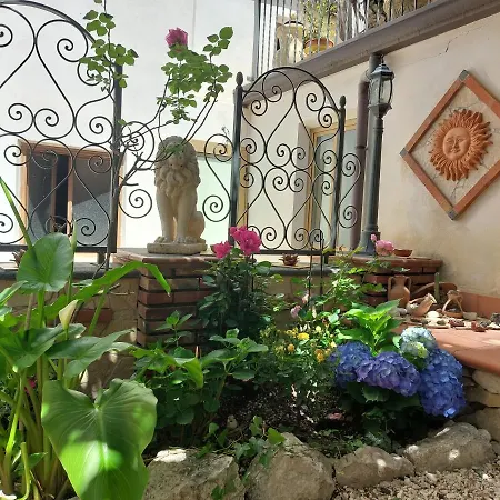 Giardino Del Sole * Taormina